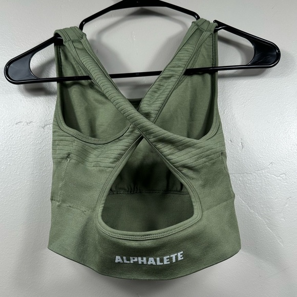 Alphalete Women’s Vault Sports Bra Size Medium - Green - Picture 4 of 7
